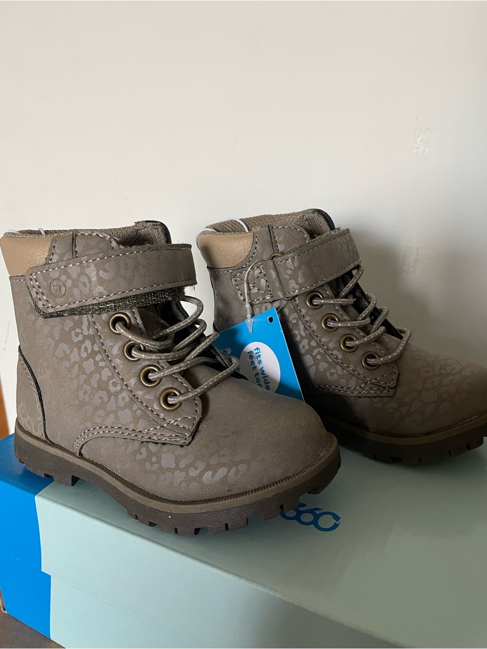 Stride Rite Jill Ankle Boots Toddler Girls 5M Hook and Loop Leopard Comfort NEW